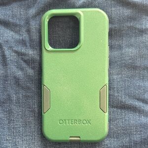 OtterBox Green Protective iPhone 14 Peo Case with Textured Grip